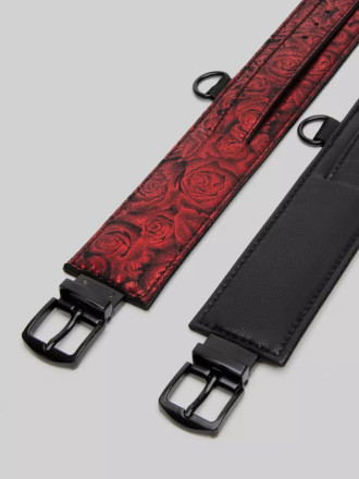 Красно-черные оковы Reversible Faux Leather Ankle Cuffs 