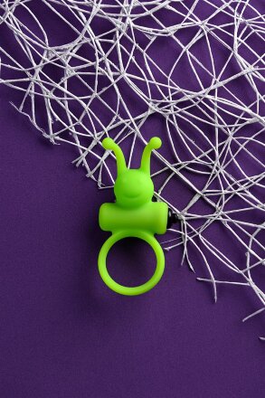 Зеленое эрекционное виброкольцо на пенис Cock Ring 