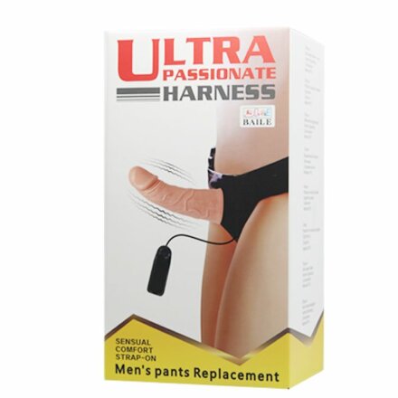 Реалистичный страпон-фаллоимитатор на трусиках Ultra Passionate Harness - 15 см. 