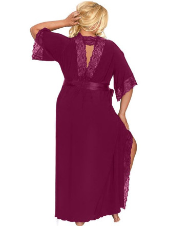 Длинный пеньюар plus size с изящным кружевом и атласным поясом 