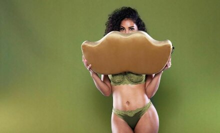Подушка для любви Mustache Wedge из бронзовой микрофибры 