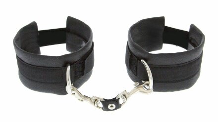 Чёрные полиуретановые наручники Luxurious Handcuffs 