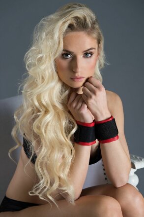 Полиуретановые манжеты для фиксации рук вместе Bound Together Wrist Restraints 