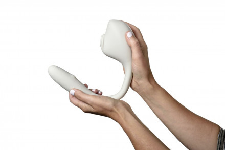 Серый вакуумный стимулятор с отростком Ose 2 Premium Robotic Massager 