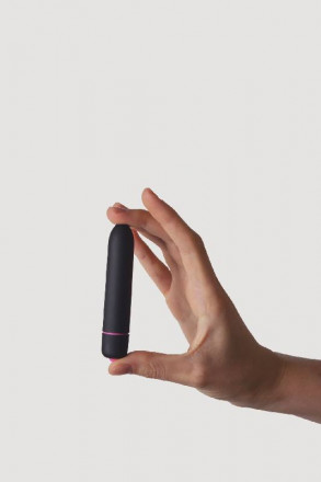 Черная компактная вибропуля Univibe - 9 см. 