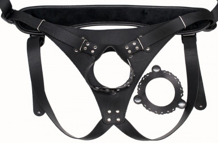 Телесный реалистичный фаллоимитатор на черных трусиках Real Big Strap-On - 34,5 см. 