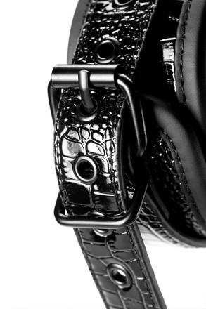 Черные оковы на щиколотки ANKLE CUFF CROCO 