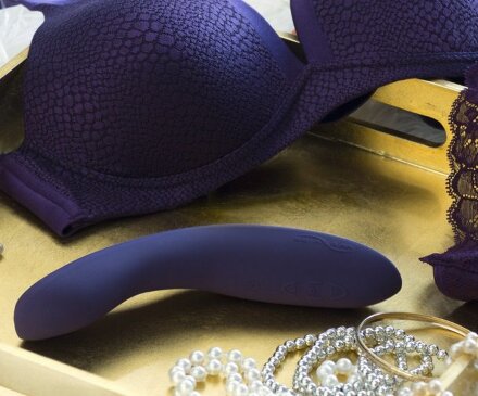 Фиолетовый вибромассажёр We Vibe Rave Purple - 19,3 см. 