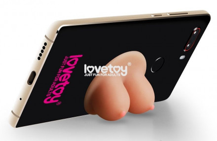 Грудь на присоске Universal Boobie Stand Holder 
